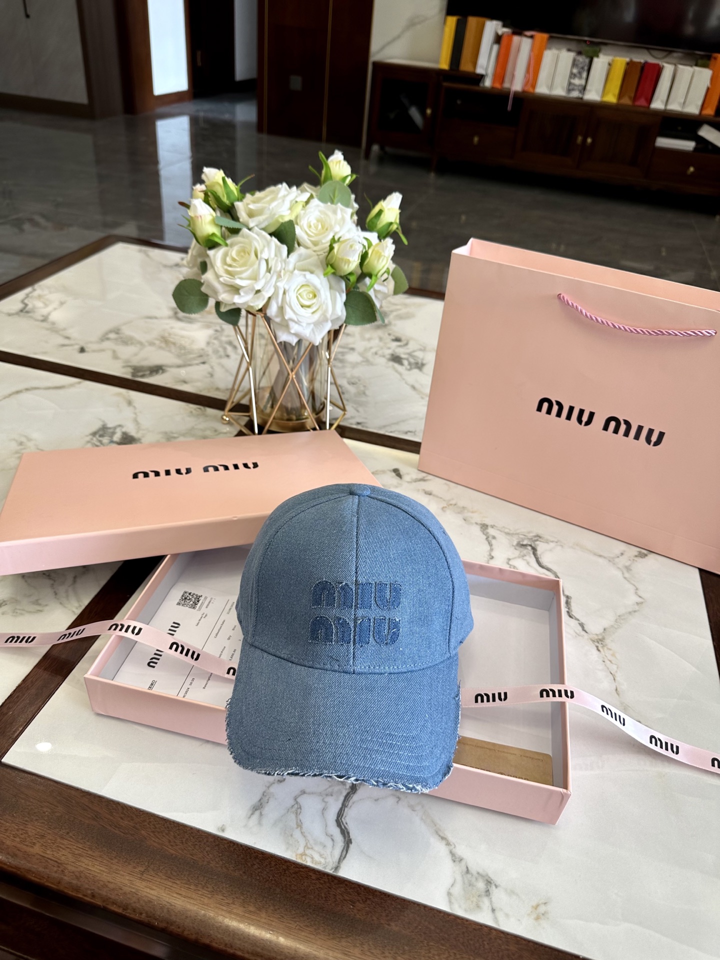 miu miu hat model 37